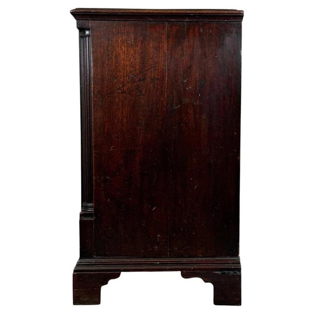 18th Century Georgian Mahogany Chest of Drawers For Sale - Image 6 of 12