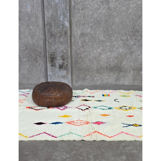 Moroccan Azilal Wool Rug - 7.9 X 4.9 Ft For Sale In Cleveland - Image 6 of 8