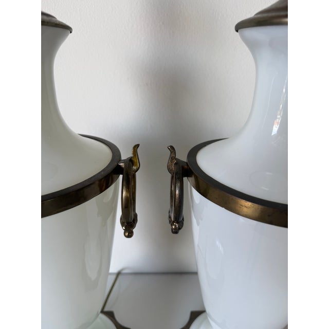 Vintage Paul Hanson French Neoclassical Style White Milk Glass Urn Table Lamps – A Pair For Sale - Image 11 of 13