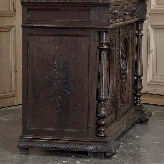 19th Century French Hand-Carved Oak Hunt-Style Bookcase ~ Bibliotheque For Sale - Image 14 of 18