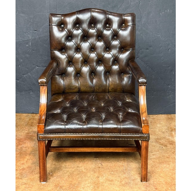 English Large Gainsborough Library Armchair of Tufted Leather From England For Sale - Image 3 of 13