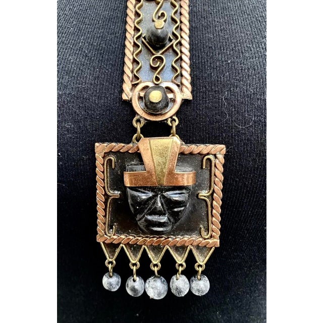 Mexican 1950s Mid Century Vintage Hand Made Copper Brass Onyx Mayan Aztec Necklace For Sale - Image 3 of 9