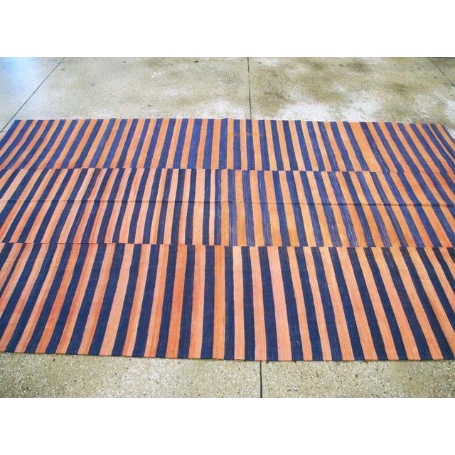 Royal Blue Galerie Shabab Mid-20th Century Abstract Turkish Handmade Striped Flat-Weave in Persimmon Coral, Blue For Sale - Image 8 of 10