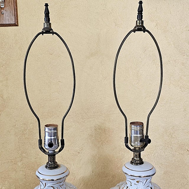 White Pair of Vintage Italian Capodimonte Table Lamps – White & Gold 30" Ornate Ceramic Lighting For Sale - Image 8 of 18