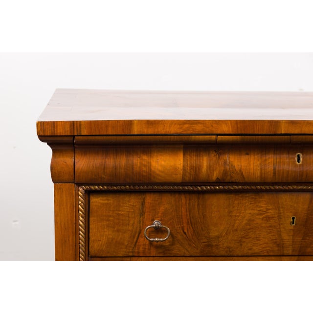Pair of Italian 18th Century Walnut Four-Drawer Commodes with Bookmatched Veneer For Sale - Image 9 of 12