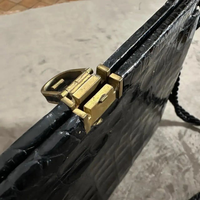 Black 1970s High Quality Black Leather and Rope Italian Cross Body Bag For Sale - Image 8 of 13