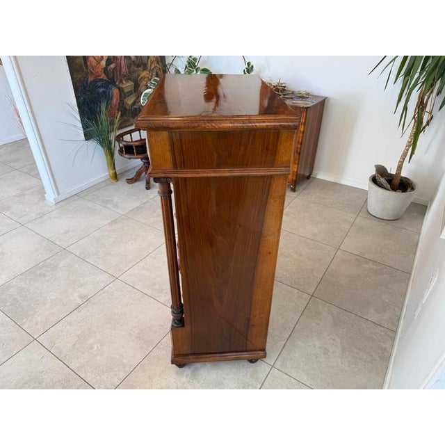 Wood Gründerzeit Chest of Drawers in Walnut For Sale - Image 7 of 17