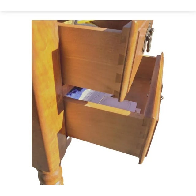 American Vintage Ethan Allen Colonial Tiger Maple Drop Leaf Side Table, Circa 1960s For Sale - Image 3 of 10