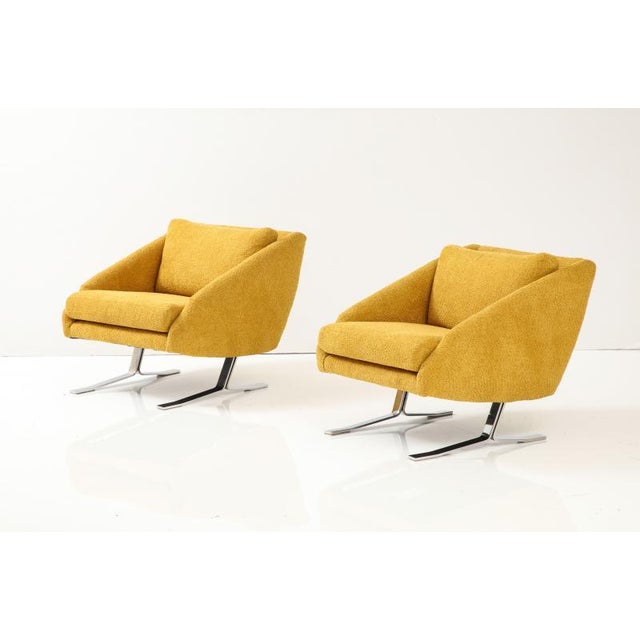 Pair of Mid Century Modern Lounge Chairs For Sale In Philadelphia - Image 6 of 6