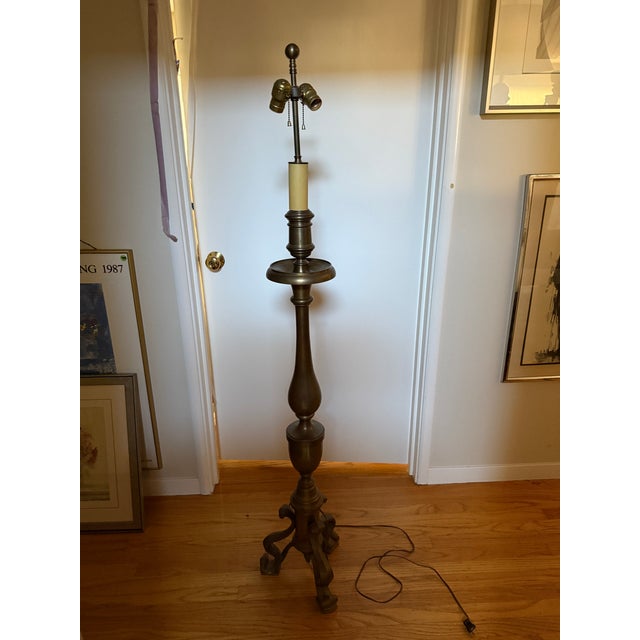 Beautiful vintage solid brass floor lamp in the traditional / neoclassical style made by Chapman Manufacturing Company....