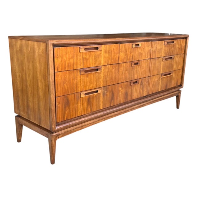 Mid-Century Modern Sculptural Mid-Century Walnut 9-Drawer Dresser in Danish Modern Style For Sale - Image 3 of 17