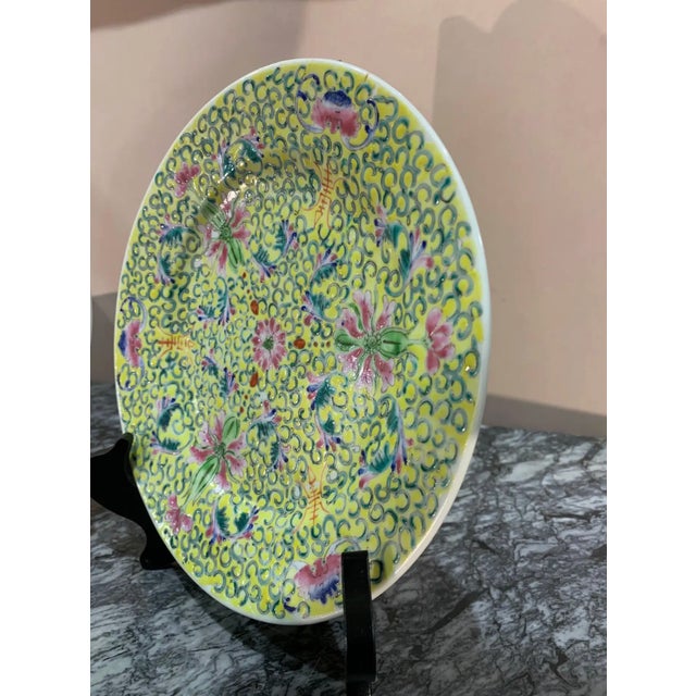 Chinese Pair of Marked Early 20th Century Chinese Plates For Sale - Image 3 of 7