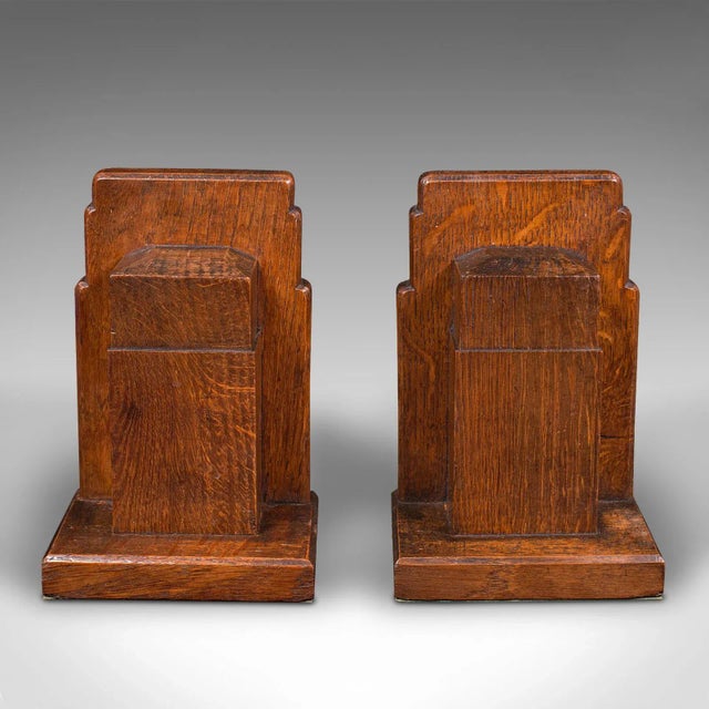 1930s Pair of Vintage English Oak Decorative Bookends For Sale - Image 6 of 9