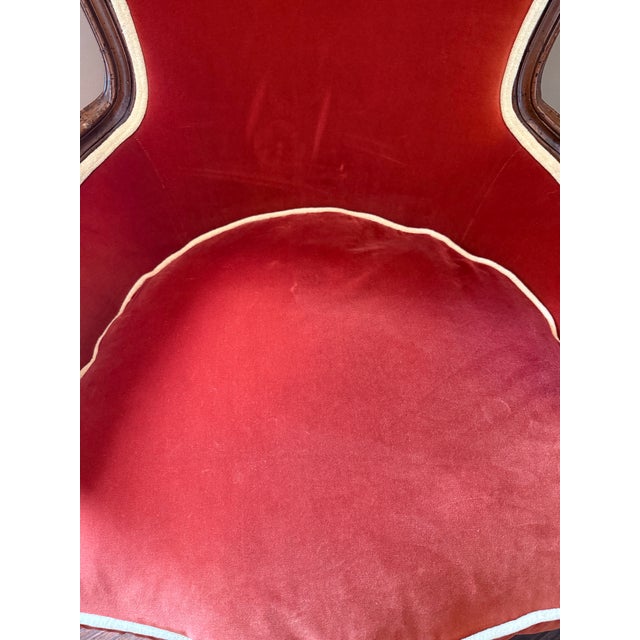 Late 20th Century Late 20th Century Henredon French Provincial Rust Velvet Armchair With Contrasting Welt & Down Cushion For Sale - Image 5 of 12