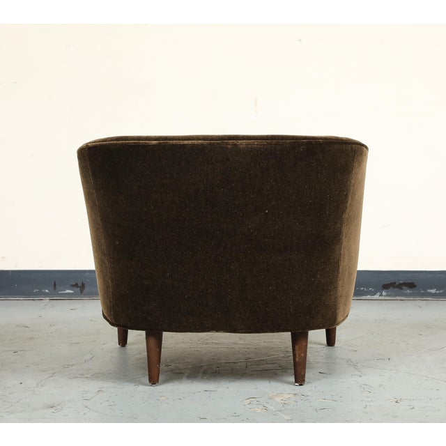 Late 20th Century Midcentury Style Curved Back Italian Lounge Chair in Chocolate Mohair For Sale - Image 5 of 8