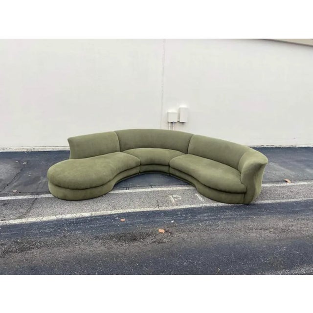 Love Vladimir Kagan, Milo Baughman and Thayer Coggin? Then this sofa has your name written all over it! It has spent it's...