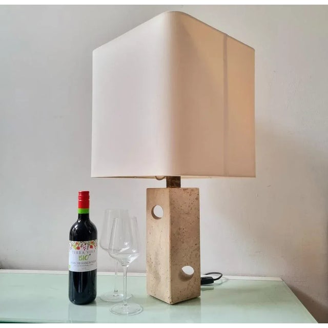 Mid-Century Modern Large Italian Table Lamp in Travertine from Fratelli Mannelli, 1970s For Sale - Image 3 of 13