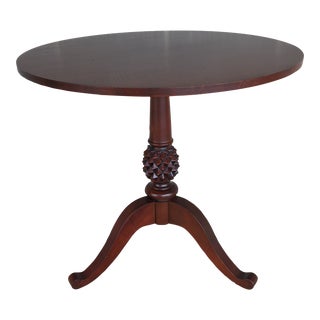 Ethan Allen British Classics Tiger Maple Round Table (Model 29-8906-Finish 260) For Sale