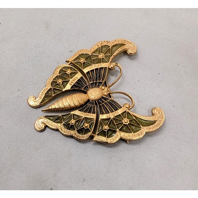 Napier Vintage Signed Napier Goldtone Green & Blue Plique-a-Jour Butterfly Brooch For Sale - Image 4 of 8