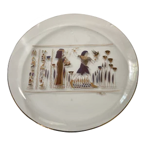 Mid-Century George Briard Style Round Glass Plate Pysche
