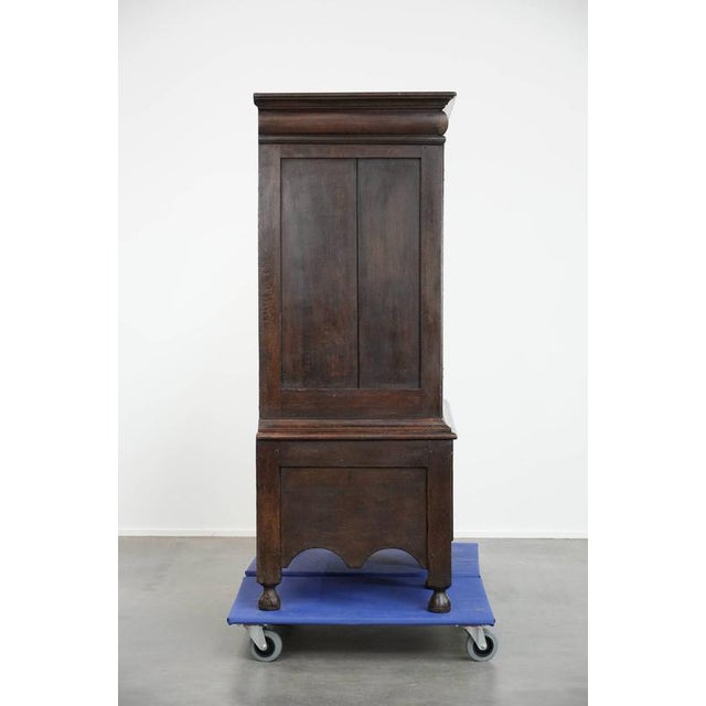 Antique English Chest of Drawers, Early 18th Century For Sale - Image 3 of 13