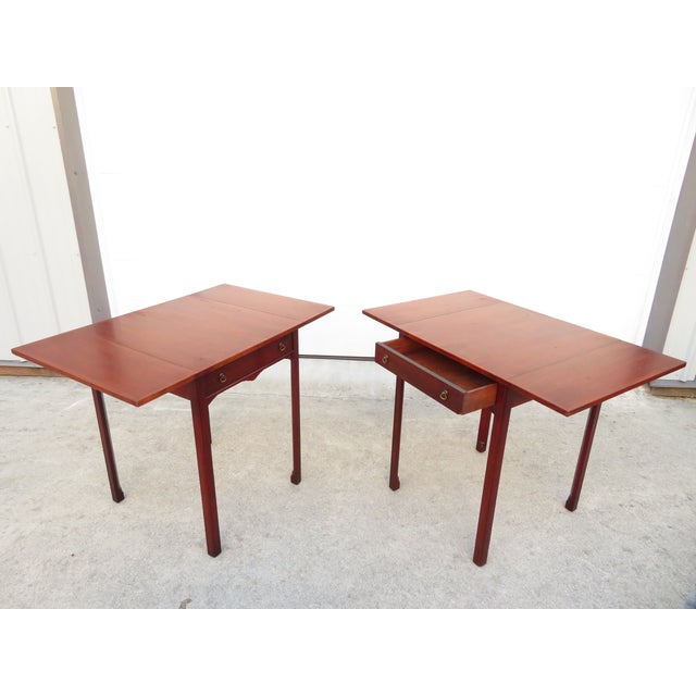 Vintage Mahogany Pembroke Dropleaf Side Table Pair ~ Georgian Chippendale Federal Style For Sale - Image 10 of 18