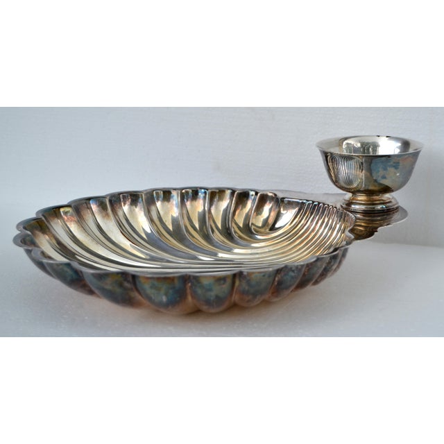 Mid-20th Century W. M. Rogers Silver Company Victorian Silverplate Clam Shell Scalloped Serving Bowl For Sale In Miami - Image 6 of 14