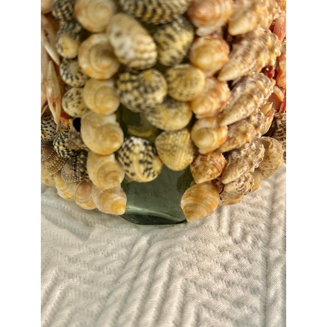 Vintage Mid-Century Shell-Encrusted Decanter or Sailors Valentine Memory Bottle – Folk Art Coastal Grotto Shellwork. For Sale - Image 9 of 12