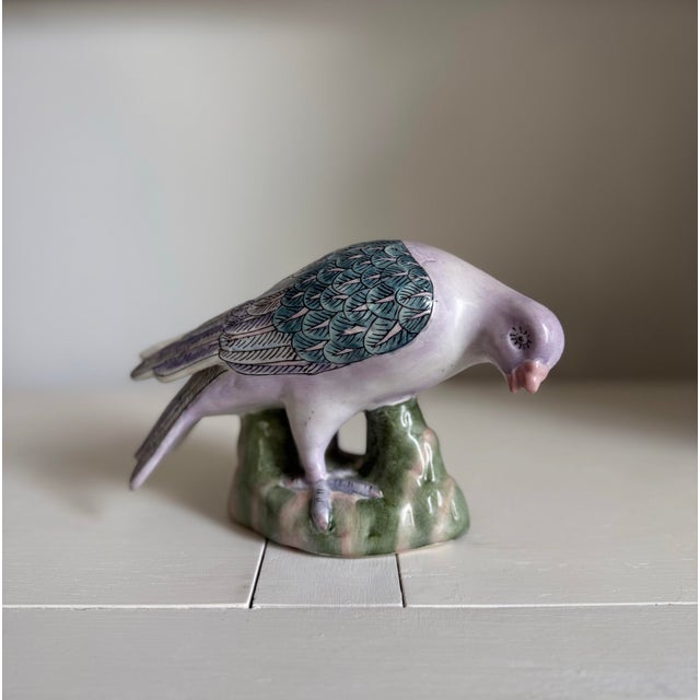 1980s Pair of Vintage Plumage Fantasy Toyo Hand-Painted Ceramic Dove Figurines For Sale - Image 5 of 7
