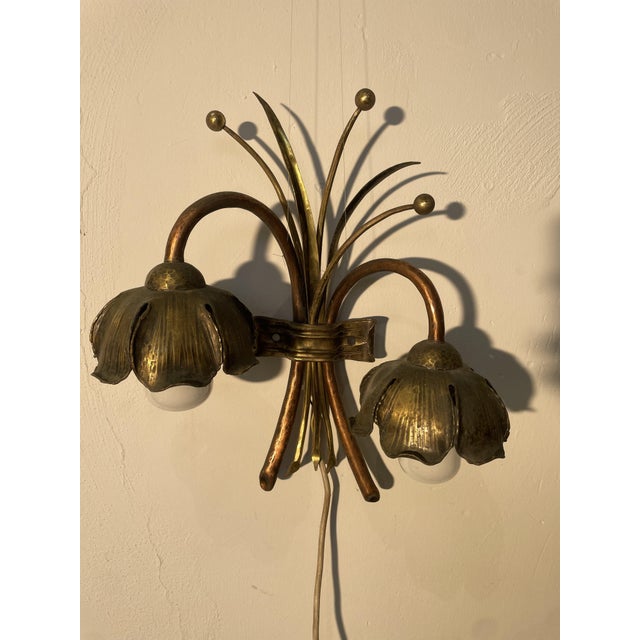 Mid-Century Modern Floral Wall Lamp in Copper and Brass, 1960s For Sale - Image 3 of 11