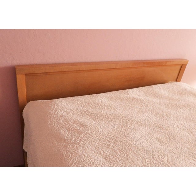 Vintage 1950s Starline Hollywood La Blond Birch Full Size Bed For Sale - Image 10 of 11