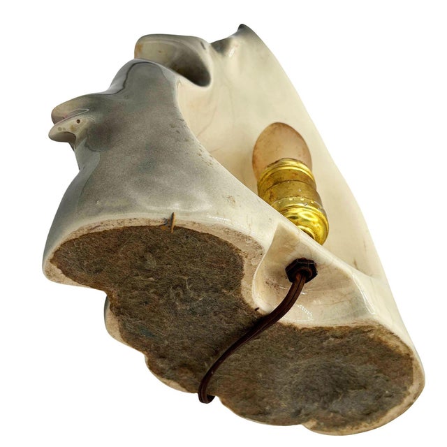 1950s Mid-Century California Pottery Ceramic Pink Swan Leaf Tv Table Lamp For Sale In Los Angeles - Image 6 of 7