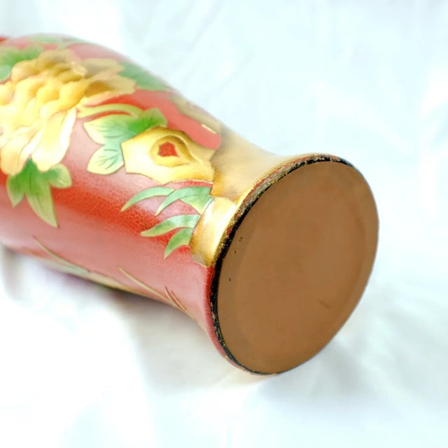 1990s Large Peony Red Vase For Sale In Philadelphia - Image 6 of 9