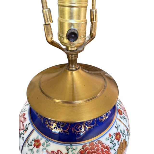 Imari Porcelain Mid 20th Century Imari Style Hand Painted Porcelain Lamp on Base With Shade For Sale - Image 4 of 12
