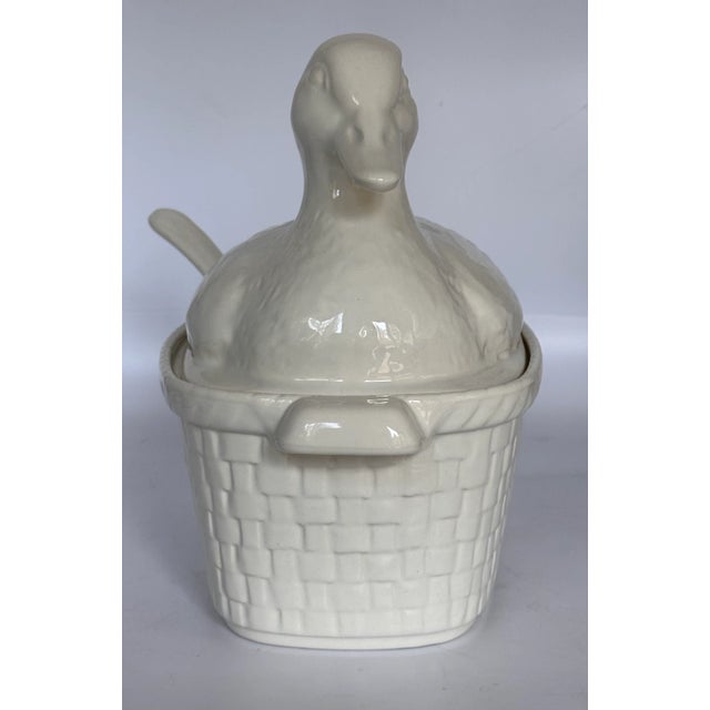 White MOS261980's Americana Whittier Potteries, California, Duck Motif Soup Tureen For Sale - Image 8 of 16