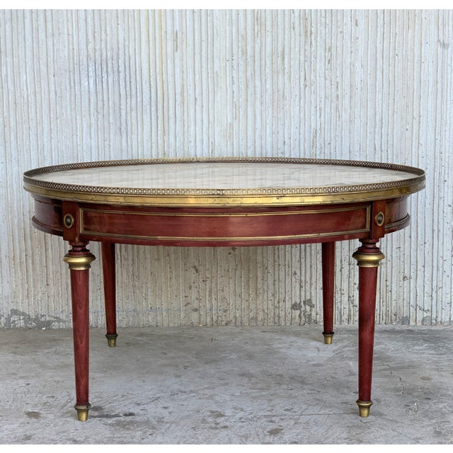 Brown Early 20th Century Louis XV Style Mahogany and Marble-Top Coffee Table with Bronze Mounts For Sale - Image 8 of 18