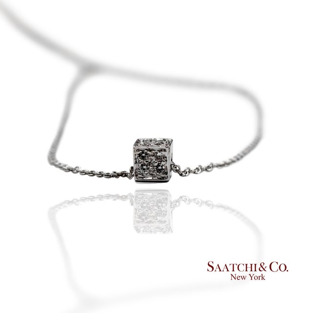 18k(750) White Gold Natural Diamond Box Shape Pendant Necklace With Chain For Sale - Image 4 of 12