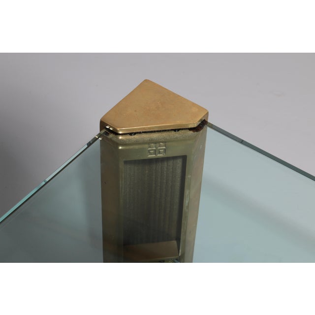 Discover the timeless elegance of the T14D coffee table, an authentic design by the famous Hungarian designer Peter Ghyczy...