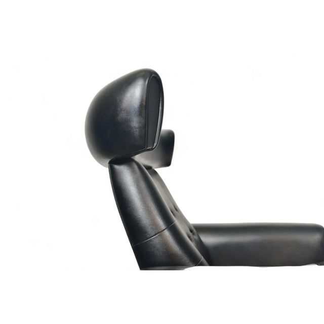 Mid 20th Century 1960s Ox Style Wingback Swivel Lounge in Black Vinyl For Sale - Image 5 of 7