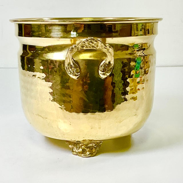 Mid 20th Century Mid-Century Boho Chic Arts & Crafts Hollywood Regency Footed Hammered Brass Planter With Handles For Sale - Image 5 of 8