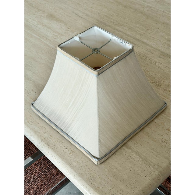 1960s Stiffel 1960s Silk Tapered Sloped Square Transitional Traditional Lamp Shade For Sale - Image 5 of 18