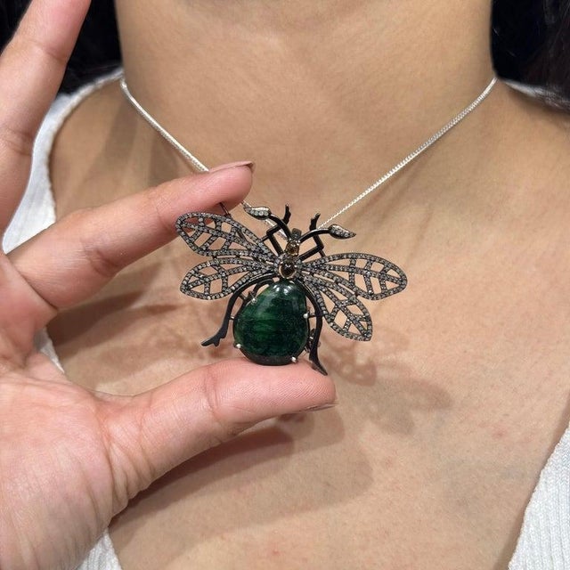 Gemstone Exquisite 15.35 Carat Emerald, Citrine and Diamond Beetle Brooch Pendant For Sale - Image 7 of 14