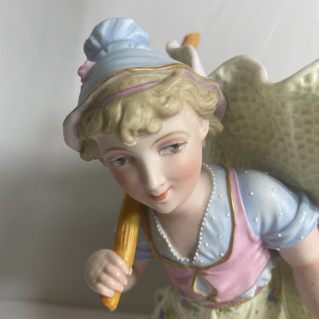 Large voight brothers porcelain planter decorated with three figures marked on a bottom By Sitzendorf Origin : Germany...