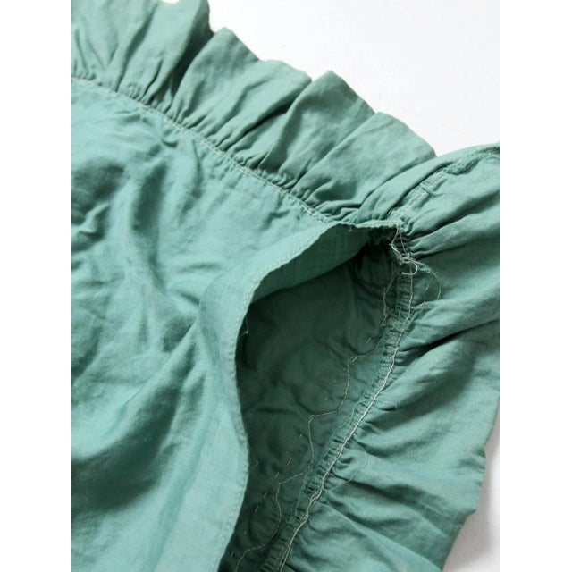 Green Vintage Yo-Yo Quilt Pillow Cover For Sale - Image 8 of 10