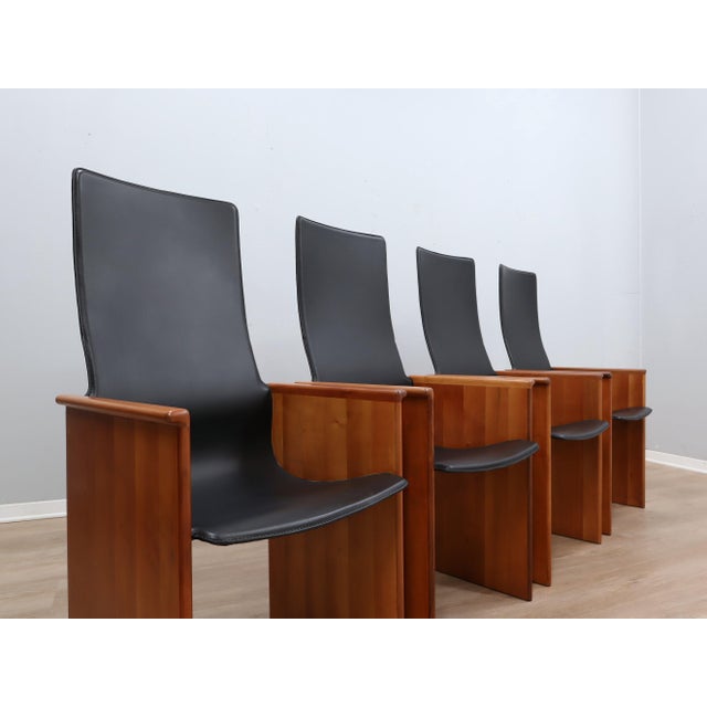 Segesta Chairs in Walnut and Black Leather by Afra & Tobia Scarpa for Stildomus, 1970s, Set of 4 For Sale - Image 16 of 18