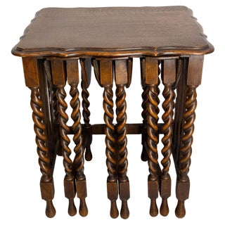 Vintage English Oak Nesting Tables, 1950s, Set of 4 For Sale