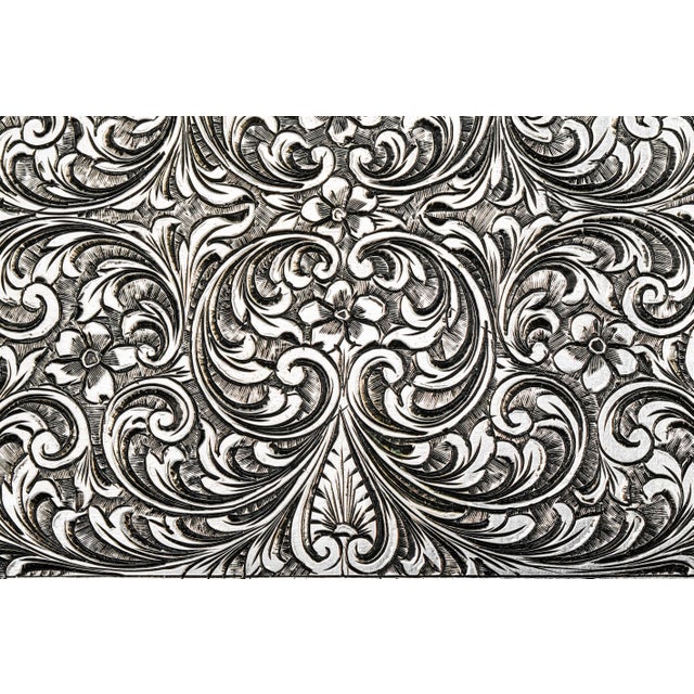 Exceptional Luxury Italian Hand Engraved Ornate Antique Cigarette Case Holder 800 Silver 18k Gold Inlay Tobacciana Collectible For Sale - Image 12 of 17