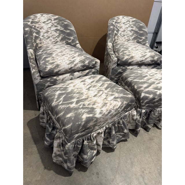 Contemporary Pair of Luxe Lee Industries Chairs 2421-01 & Pair Swivel Ottomans 1430-00 For Sale - Image 3 of 12