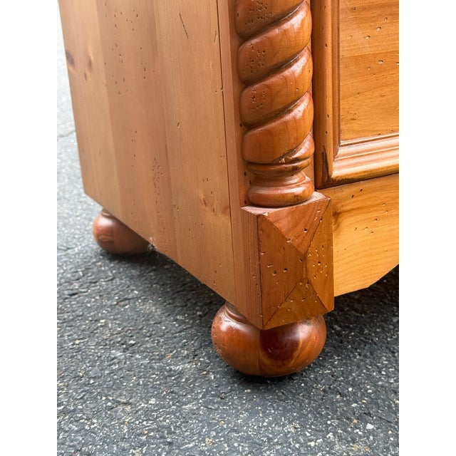 Broyhill Yorkshire Market Rustic Pine Farmhouse Dresser For Sale - Image 9 of 12