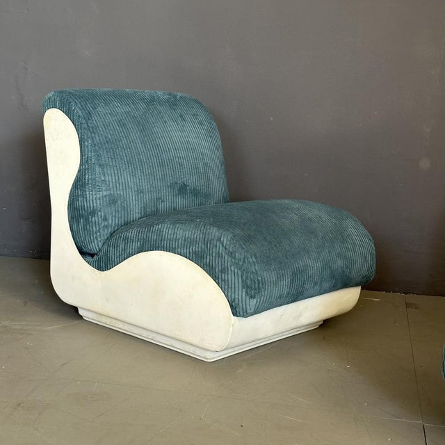 Mid-Century Modern Set of Lounge Chairs with Fiberglass and Fabric For Sale - Image 3 of 8